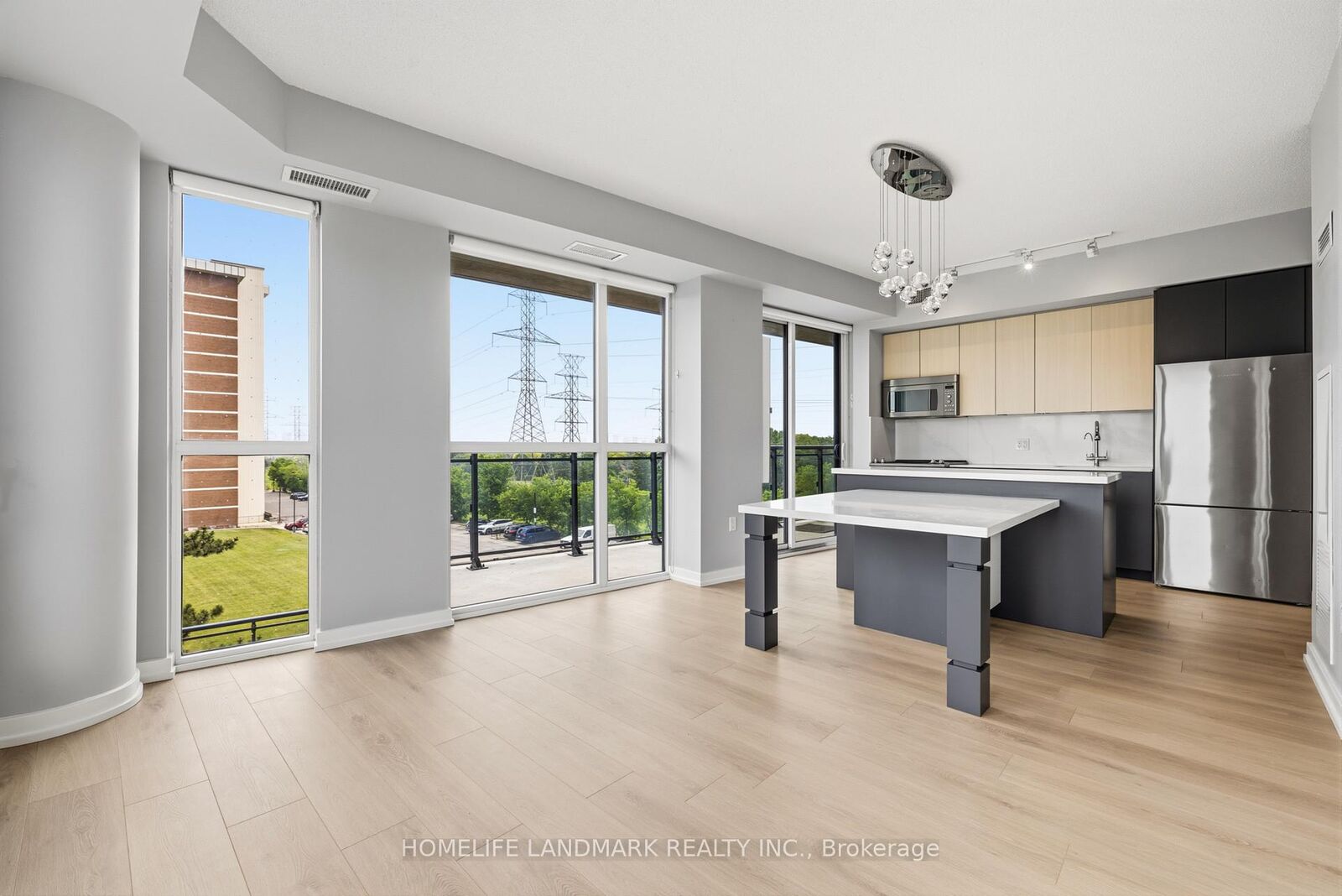 Property Photo: 3237 Bayview Avenue 307 ON M2K 0G1