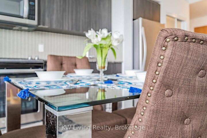 Property Photo:  108 Peter Street 1116  ON M5E 0A9 