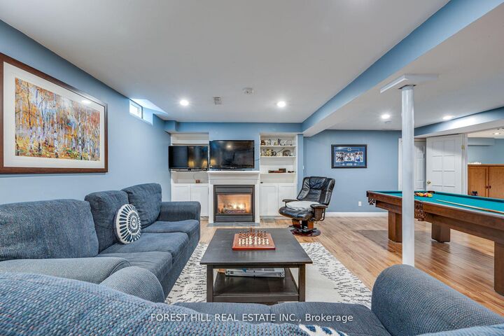 Property Photo: 4 Milgate Place ON L4G 5R2