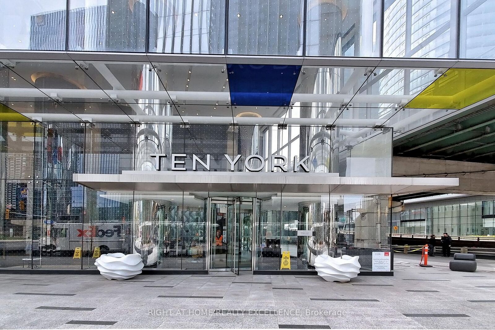 Property Photo:  10 York Street 2203  ON M5J 0E1 
