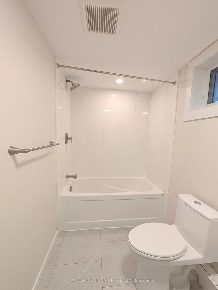 Property Photo:  43 Second Avenue Lower  ON K8V 5M5 