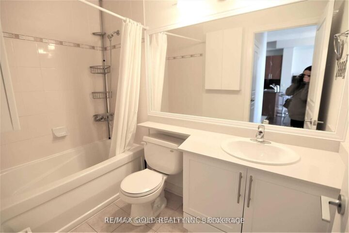 Property Photo:  3515 Kariya Drive 3602  ON L5B 0C1 