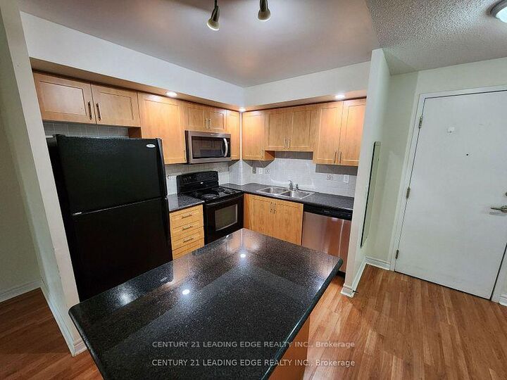Property Photo:  33 Cox Boulevard 233  ON L3R 8A6 