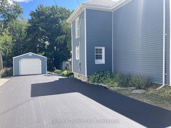 Property Photo:  97 Spring Street  ON K8V 3Y9 
