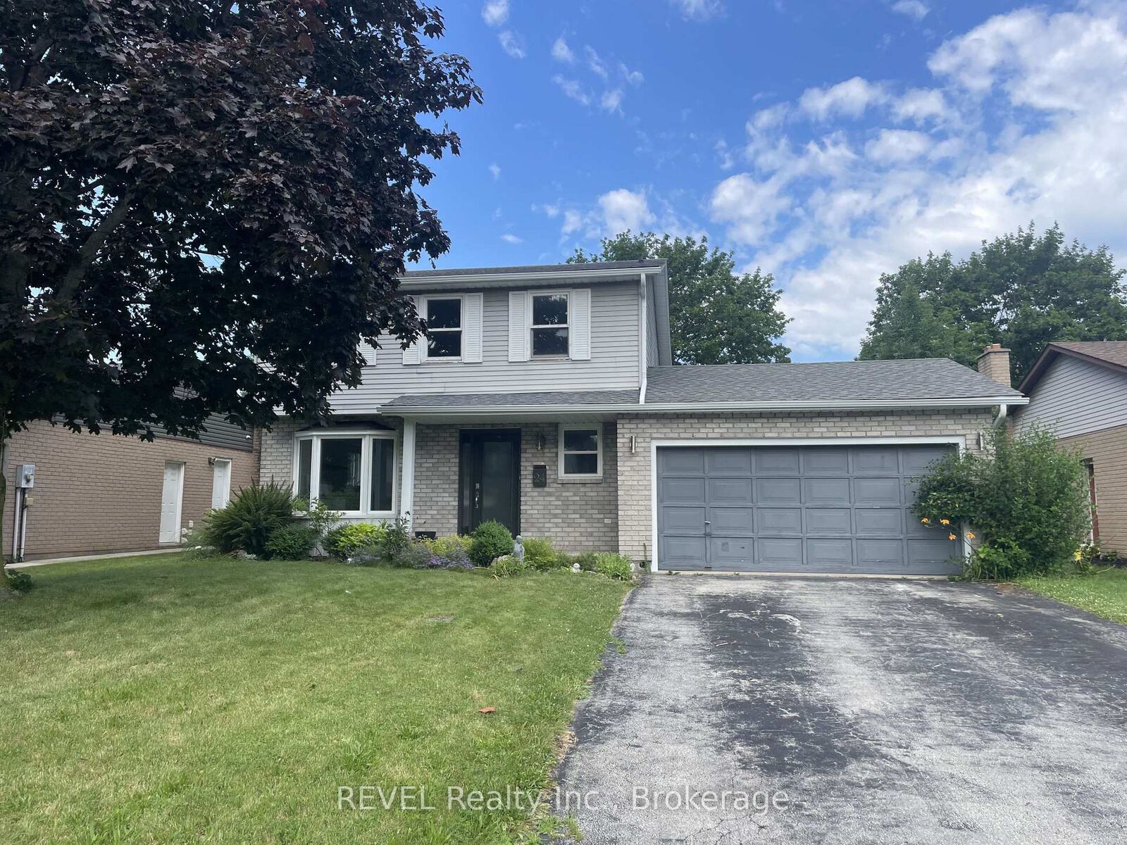 Property Photo: 24 Rembrandt Drive ON L3M 5A1