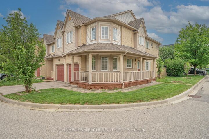 Property Photo: 7284 Bellshire Gate 12 ON L5N 8E3