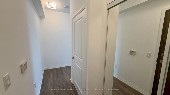 Property Photo: 99 Eagle Rock Way 605 ON L6A 5A7