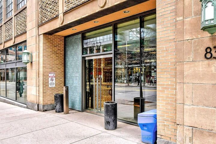 Property Photo:  832 Bay Street 2809  ON M5S 1Z6 