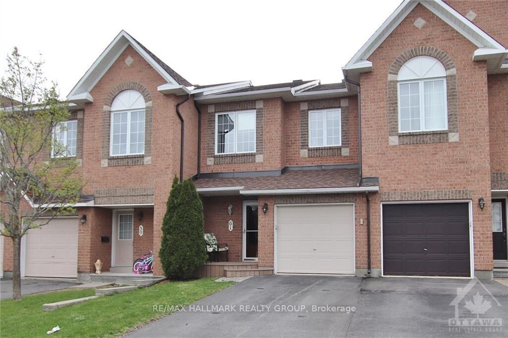 Photo de la propriété:  61 Scampton Drive  ON K2W 1E7 