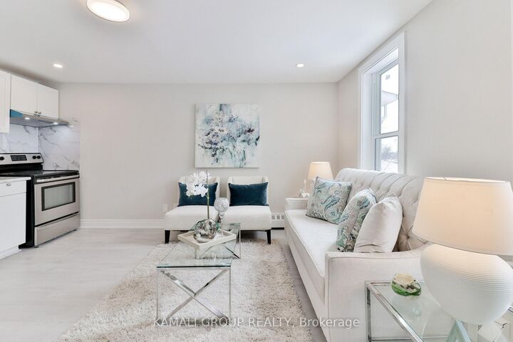 Property Photo: 81 McMillan Drive Unit 1 ON L1G 3Z7