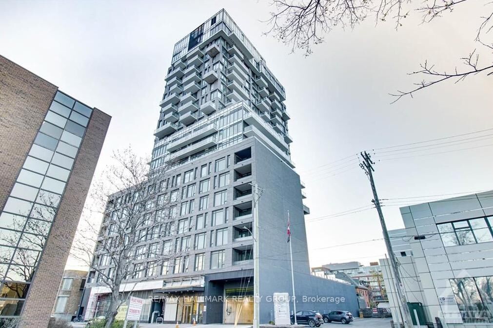 Property Photo: 203 Catherine Street 616 ON K2P 1C3