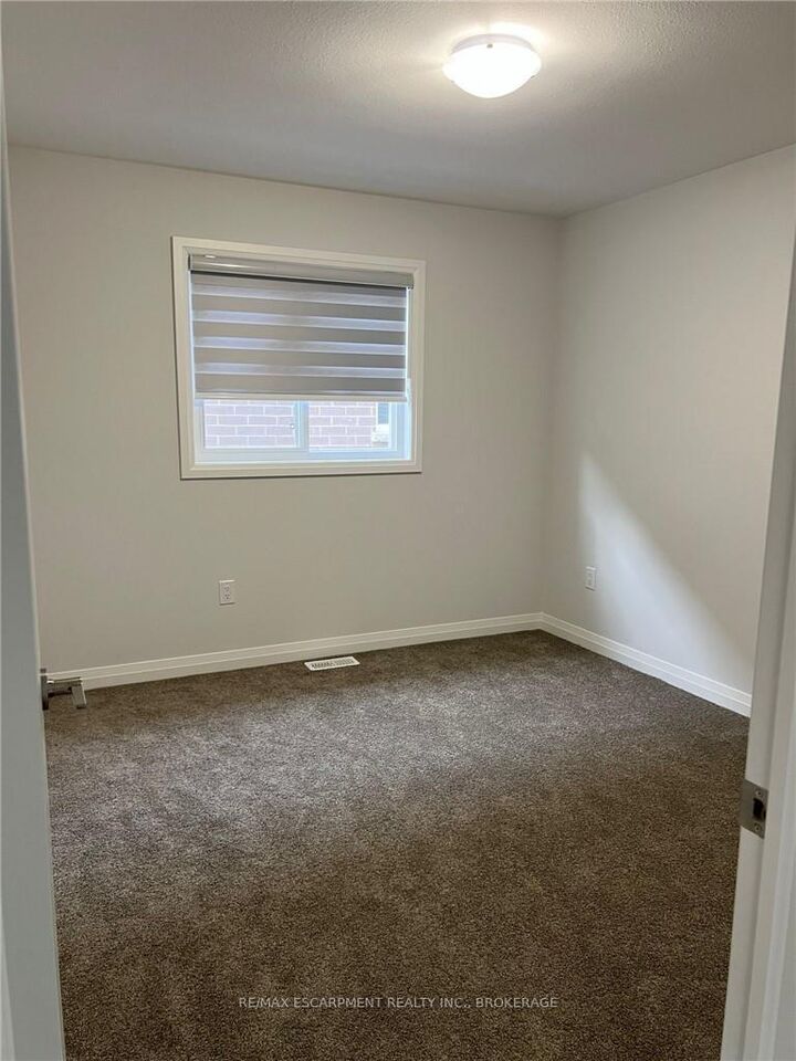 Property Photo:  45 Bur Oak Drive  ON L2V 0L9 