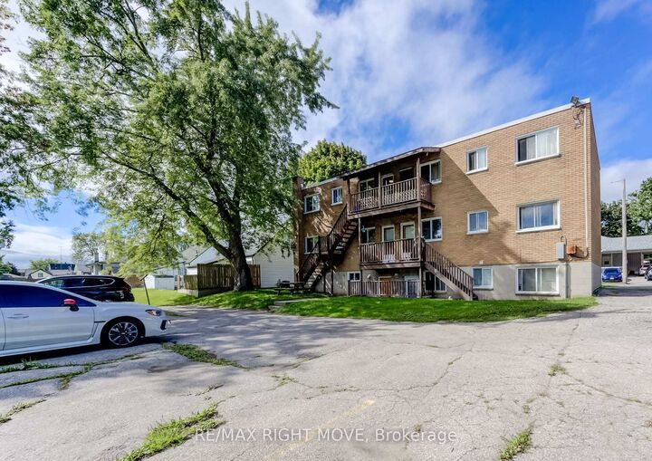 Property Photo: 125 Schlueter Street ON N3H 4B4
