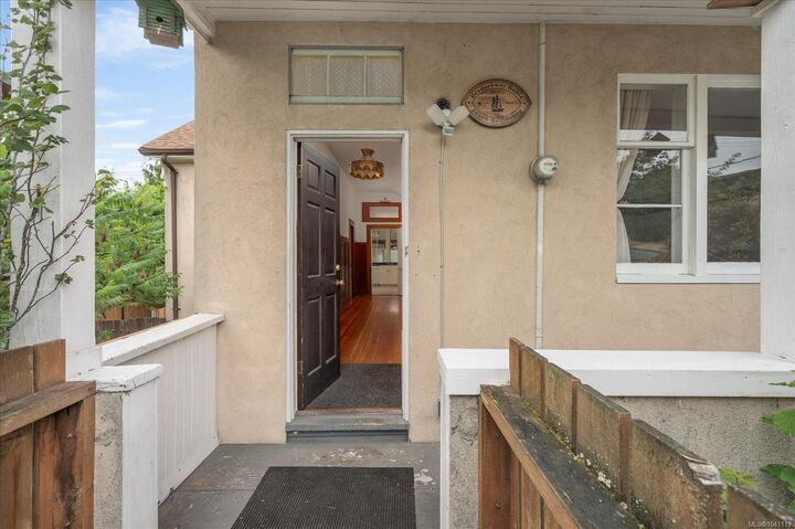 Property Photo:  55 Haliburton St  BC V9R 4V6 