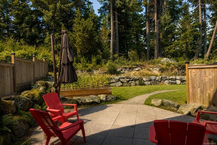 Property Photo: 7012 Clarkson Pl BC V9Z 1M4