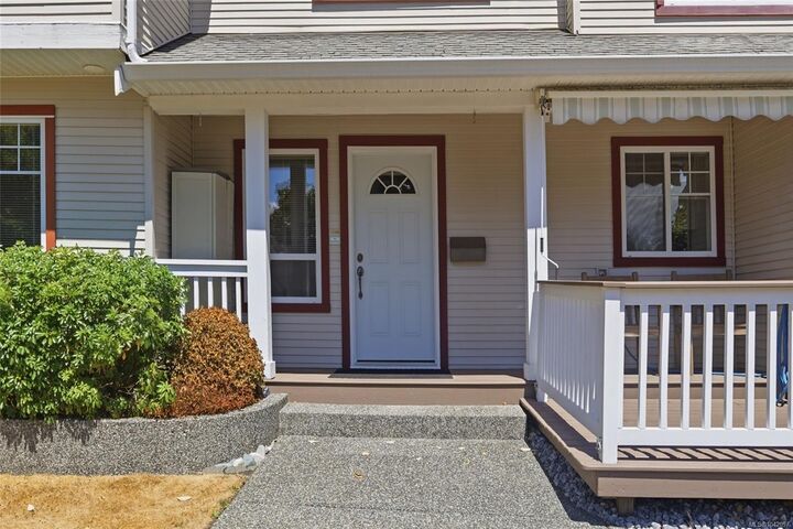Property Photo: 339 Nottingham Dr BC V9T 4T1