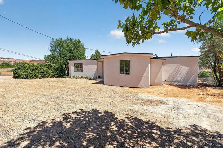 Property Photo: 330 N Main St UT 84746