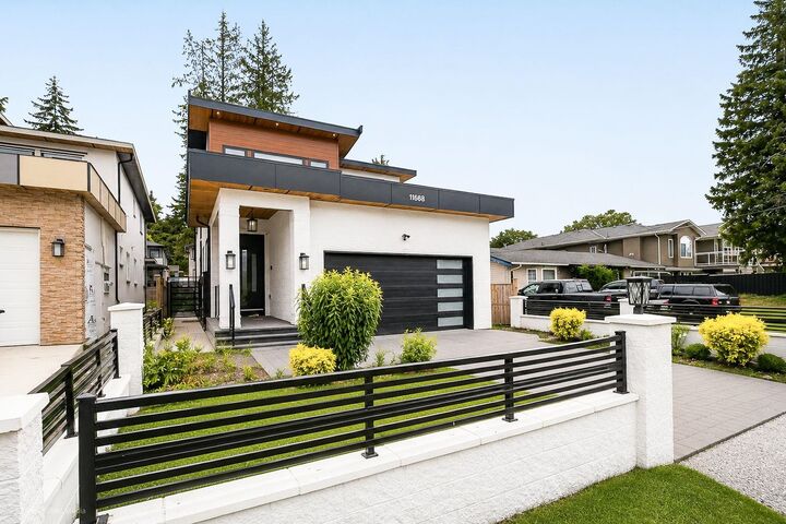 Property Photo: 11688 96 Avenue BC V4C 3W7