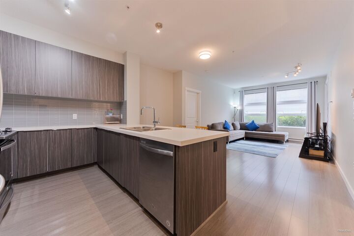 Property Photo:  607 Cottonwood Avenue 104  BC V3J 0H1 
