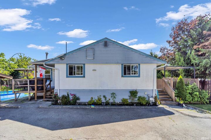 Property Photo: 12587 113 Avenue BC V3V 3M1