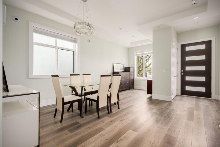 Property Photo: 58 E 39th Avenue BC V5W 1J7