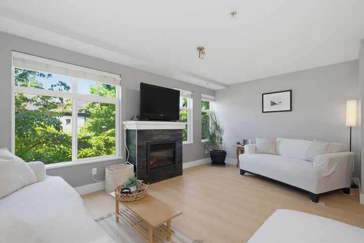 Property Photo: 15833 26 Avenue 93 BC V3Z 2X5