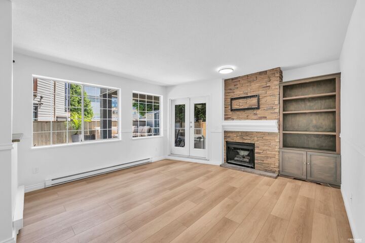 Property Photo: 125 W 18th Street 110 BC V7M 1W5