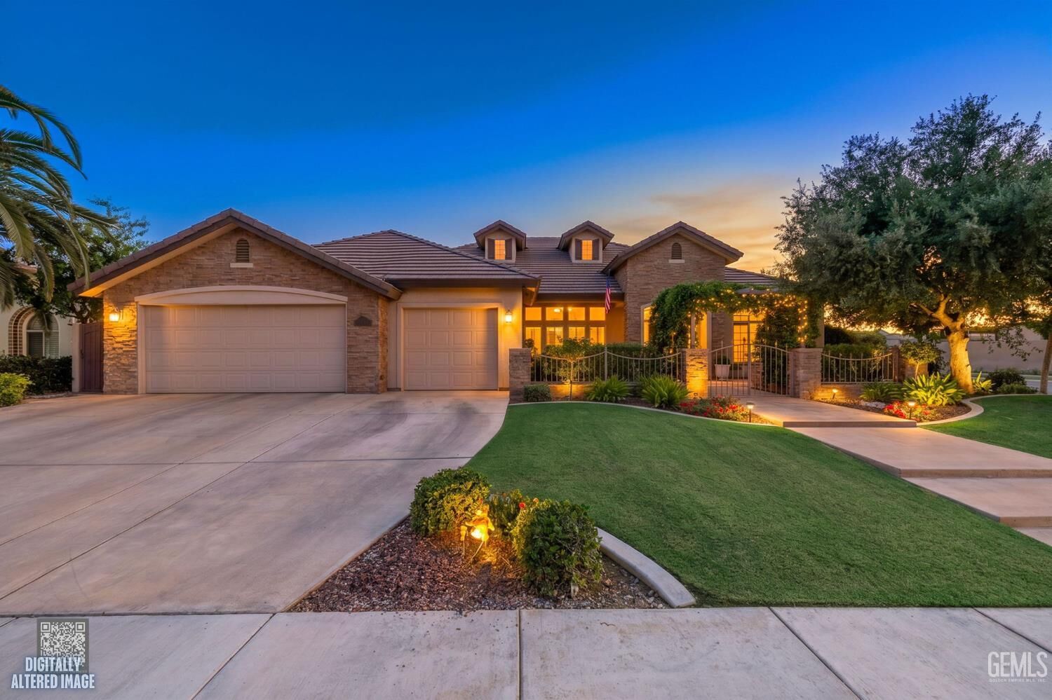 Property Photo:  403 Stone Cross Drive  CA 93312 