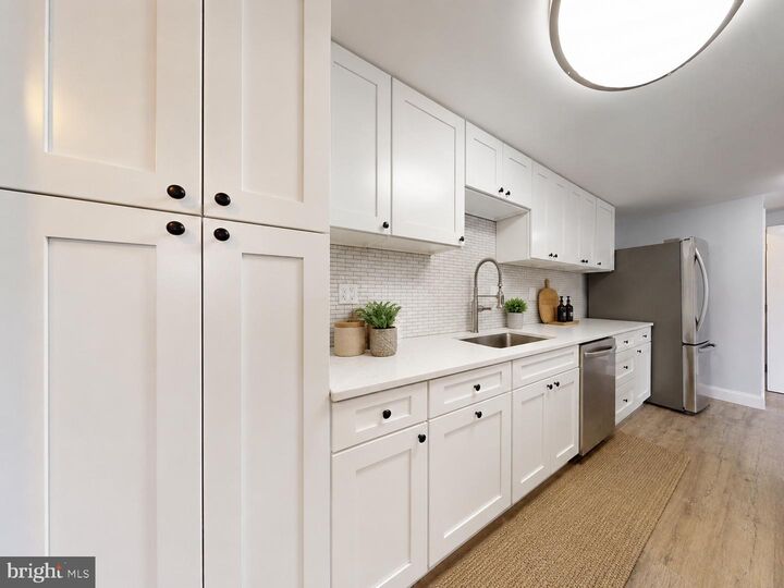 Property Photo:  4600 Duke Street 431  VA 22304 