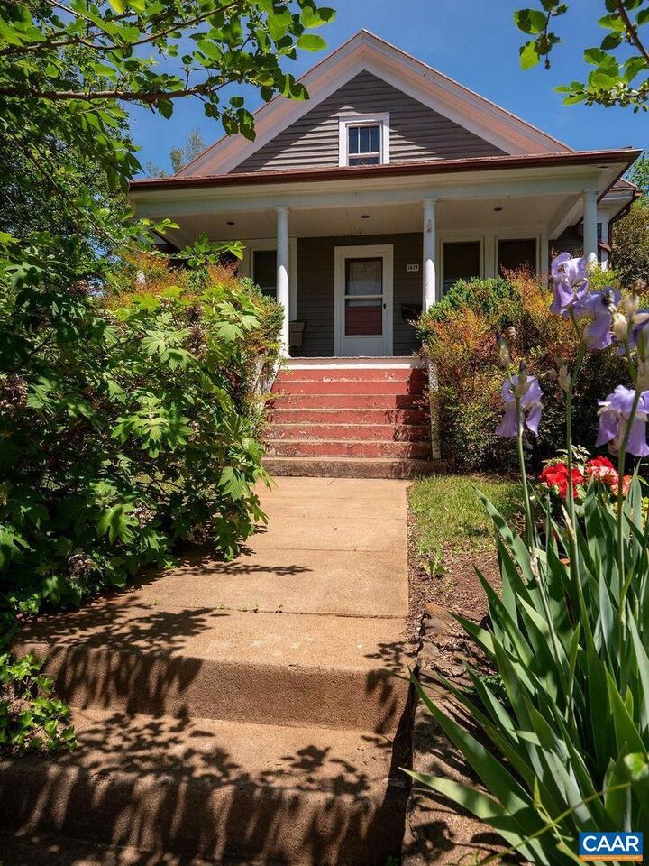 Property Photo:  1419 Chesapeake St  VA 22902 