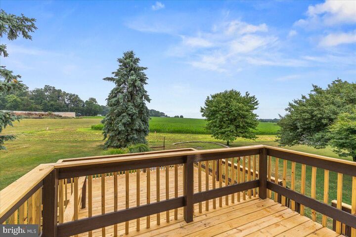 Property Photo: 915 N Colebrook Road PA 17545