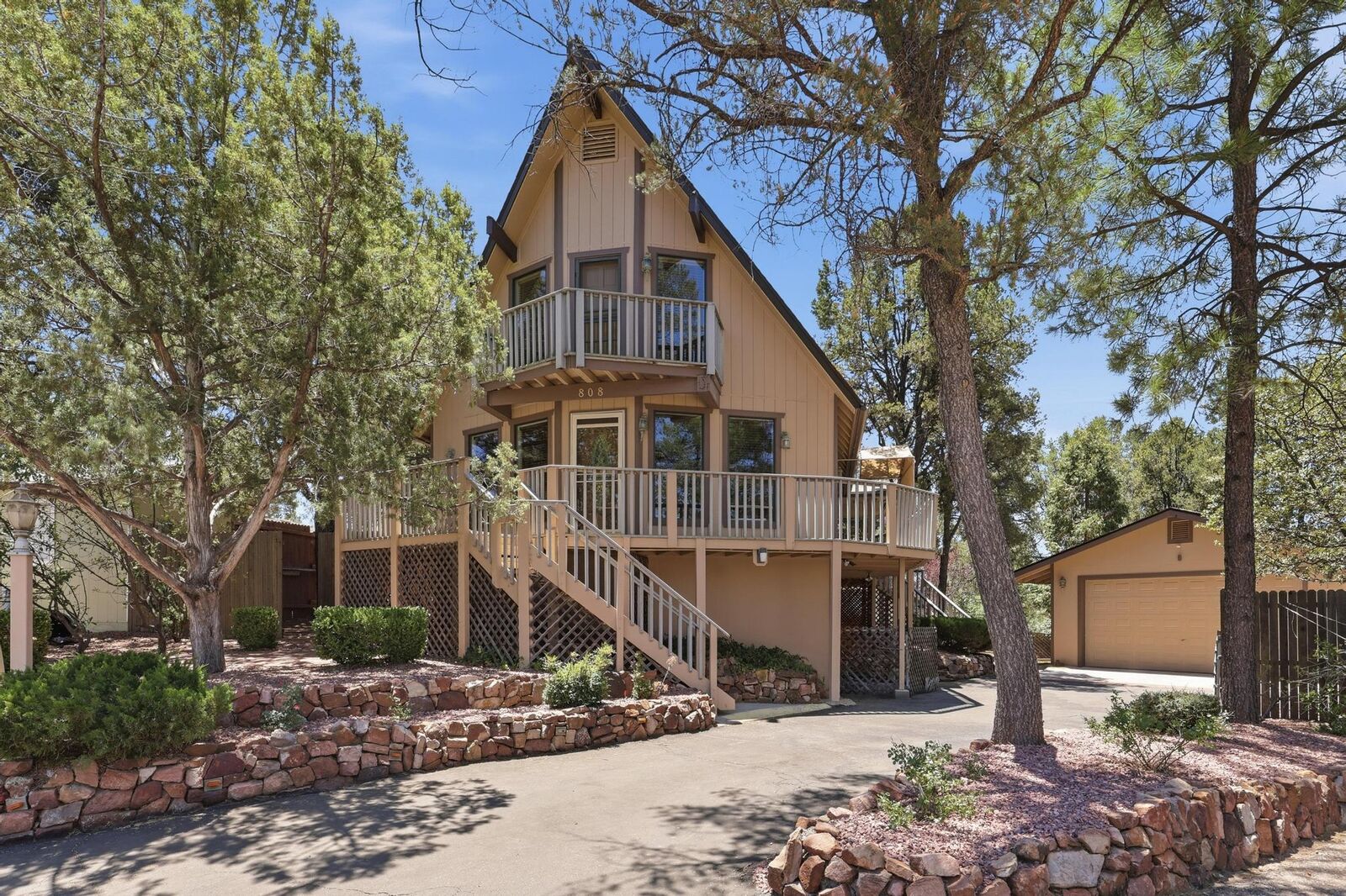 Property Photo: 808 N Granite Drive AZ 85541