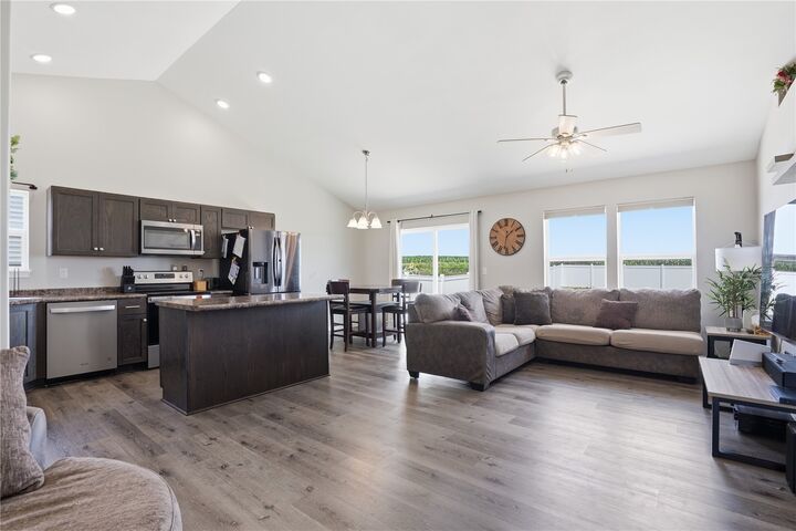 Property Photo:  114 Blue Jay Avenue  IA 52349 