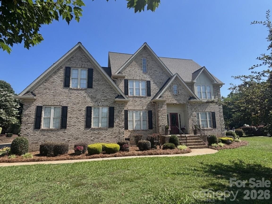 Property Photo:  105 Mandarin Drive  NC 28117 