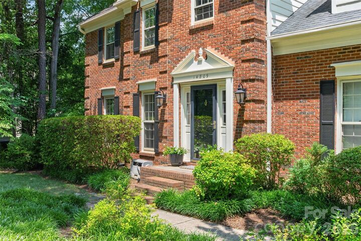 Property Photo: 14809 Stonegreen Lane NC 28078