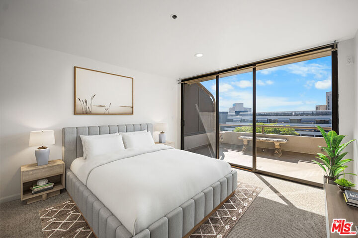 Property Photo:  121 S Hope St  CA 90012 