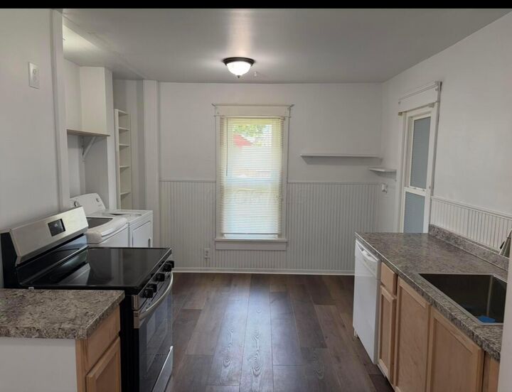 Property Photo:  655 Evans Street  OH 43055 
