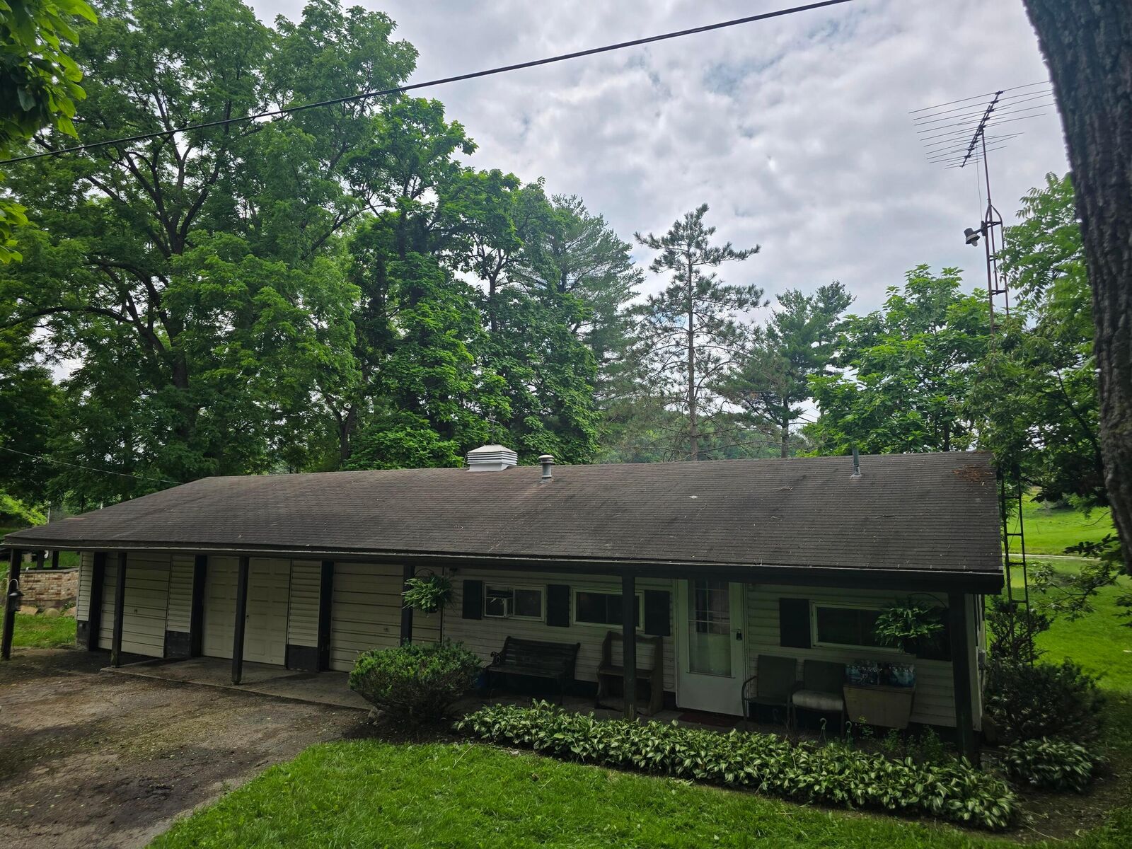 Property Photo:  2983 Opossum Hollow Road  OH 43055 