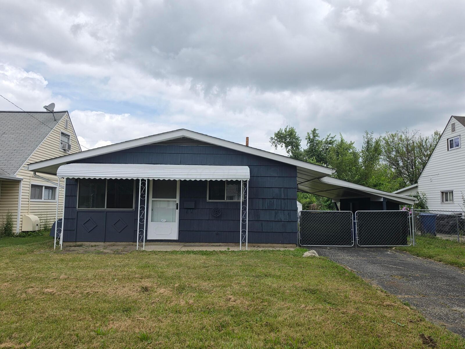 Property Photo:  4174 Powell Avenue  OH 43213 