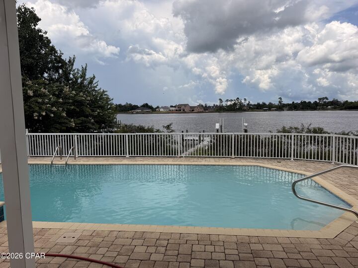 Property Photo: 2516 Country Club Drive FL 32444