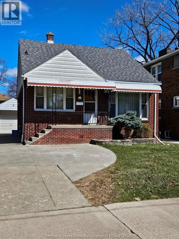 Property Photo:  336 Partington Avenue  ON N9B 2N5 