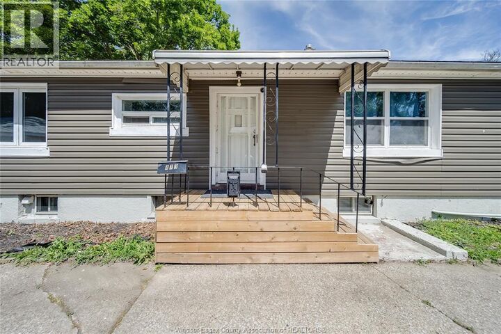 Property Photo:  473 Indian Road  ON N9C 2M3 