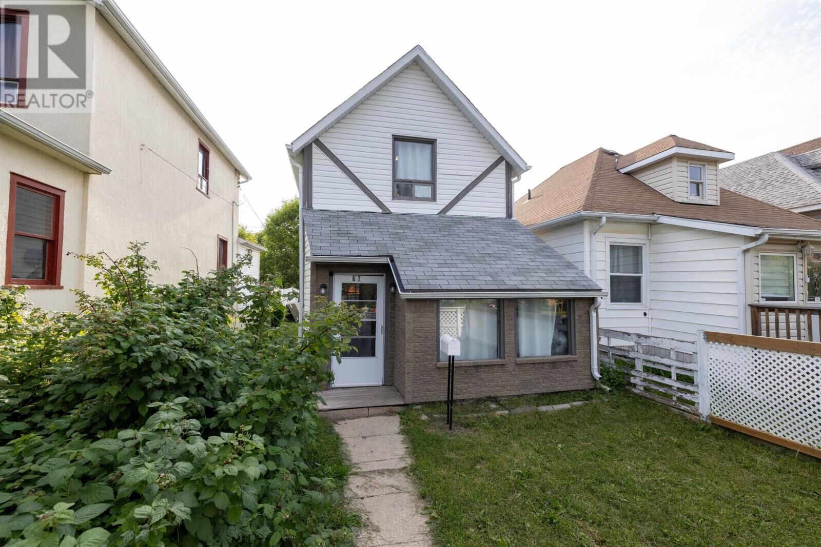 Property Photo: 607 Wiley St ON P7C 3N6