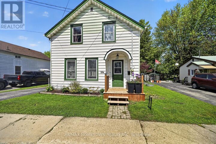 Property Photo: 204 Wood Street East ON K0E 1T0