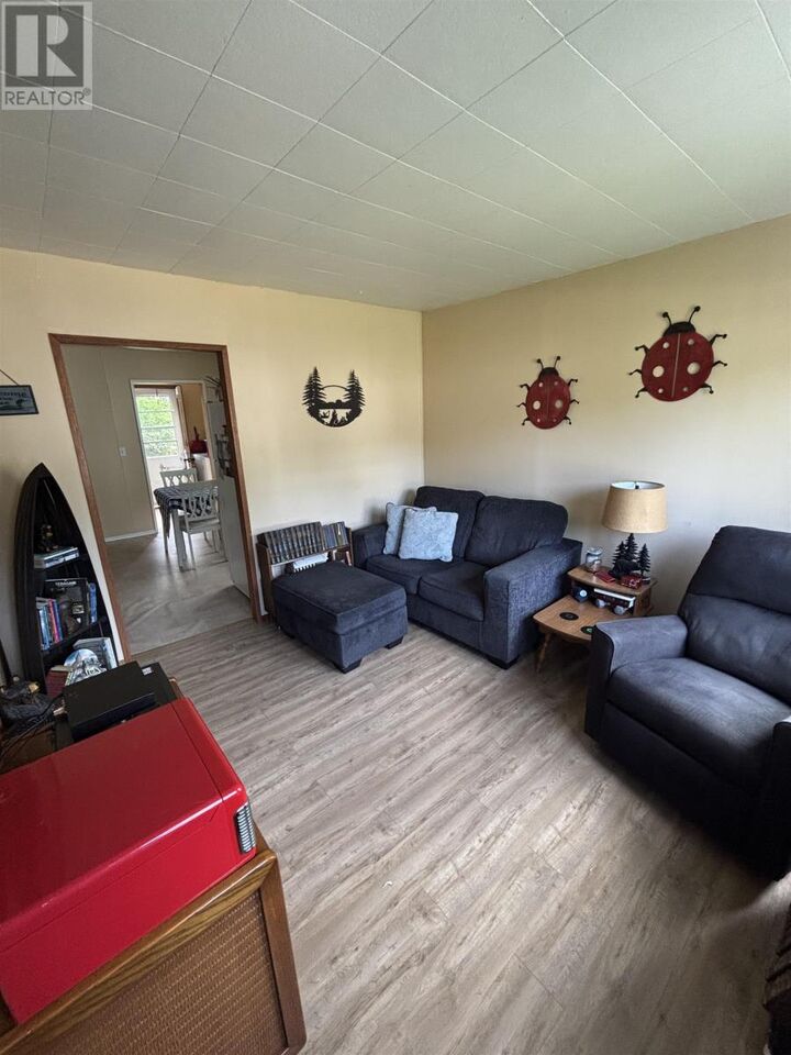 Property Photo: 209 Fotheringham Ave. ON P0T 1C0