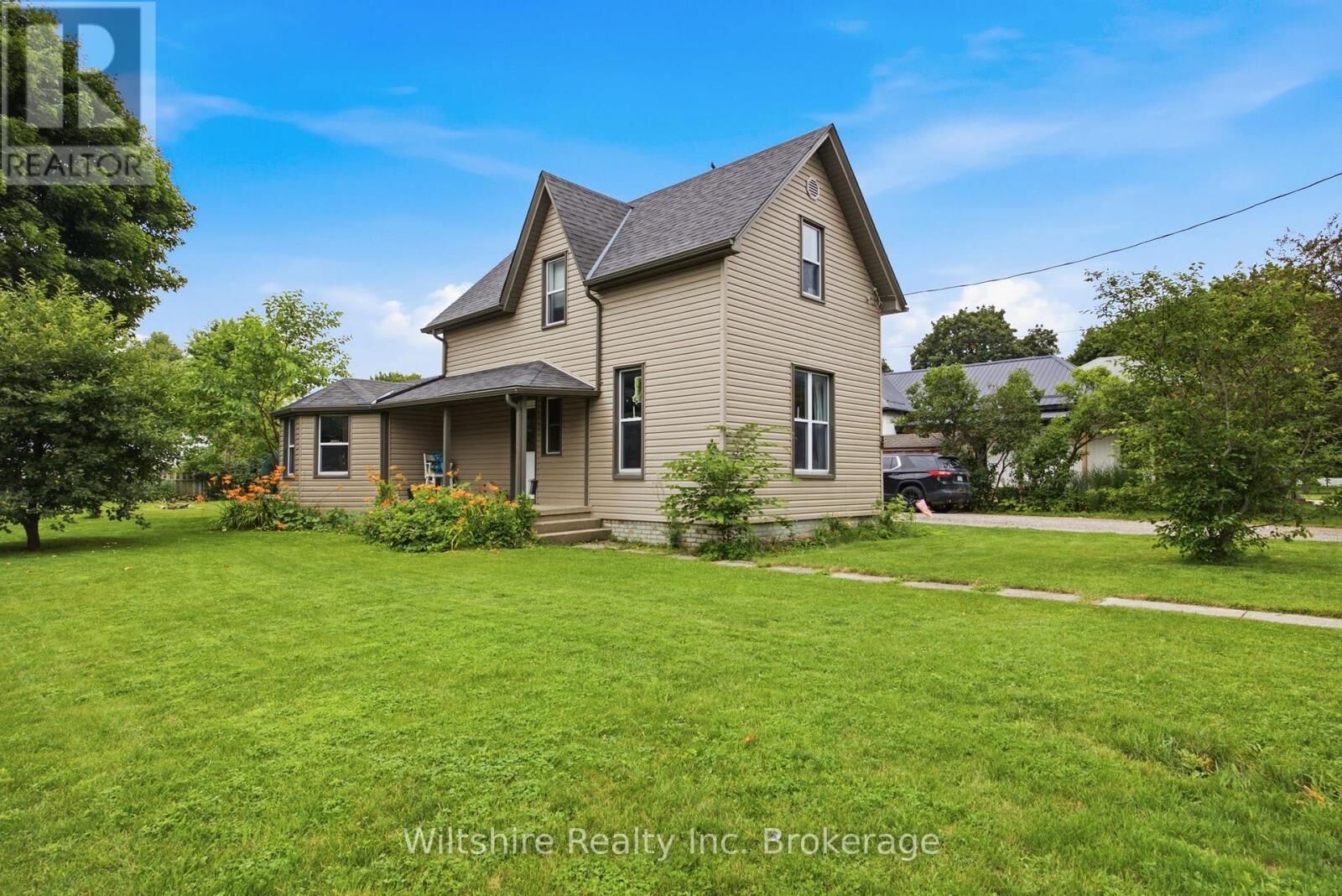 Property Photo: 38 Harvey Street ON N5H 1T1