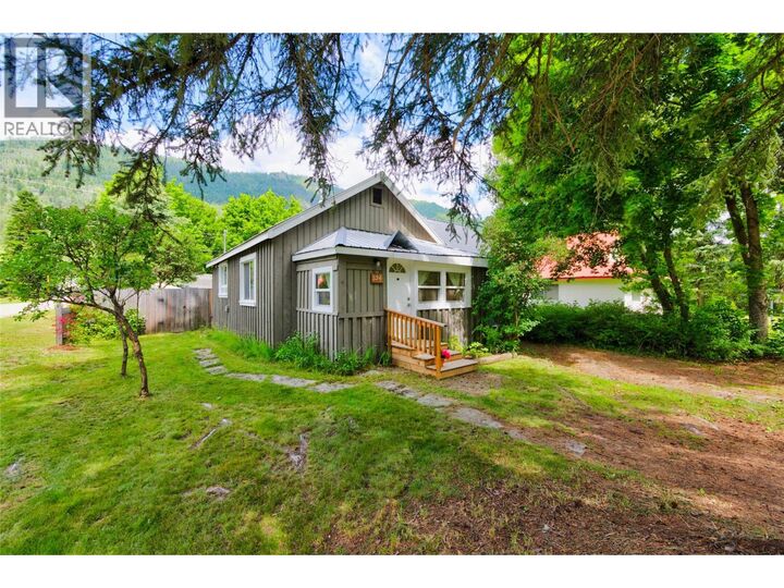 124 Sayward Avenue — photo 1