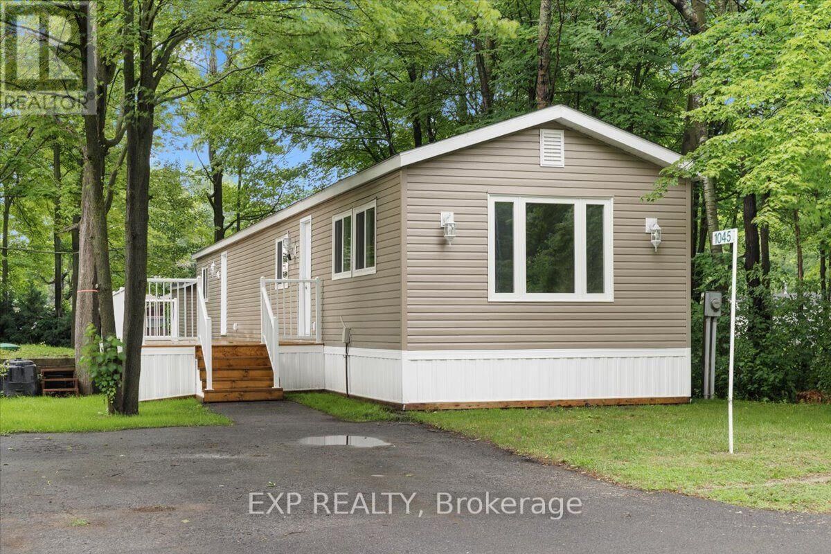 Property Photo:  1045 Vista Barrett Private  ON K4P 1C8 