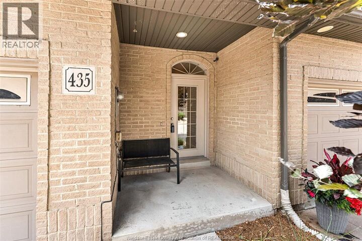 Property Photo: 435 Sandpoint ON N8P 1S3