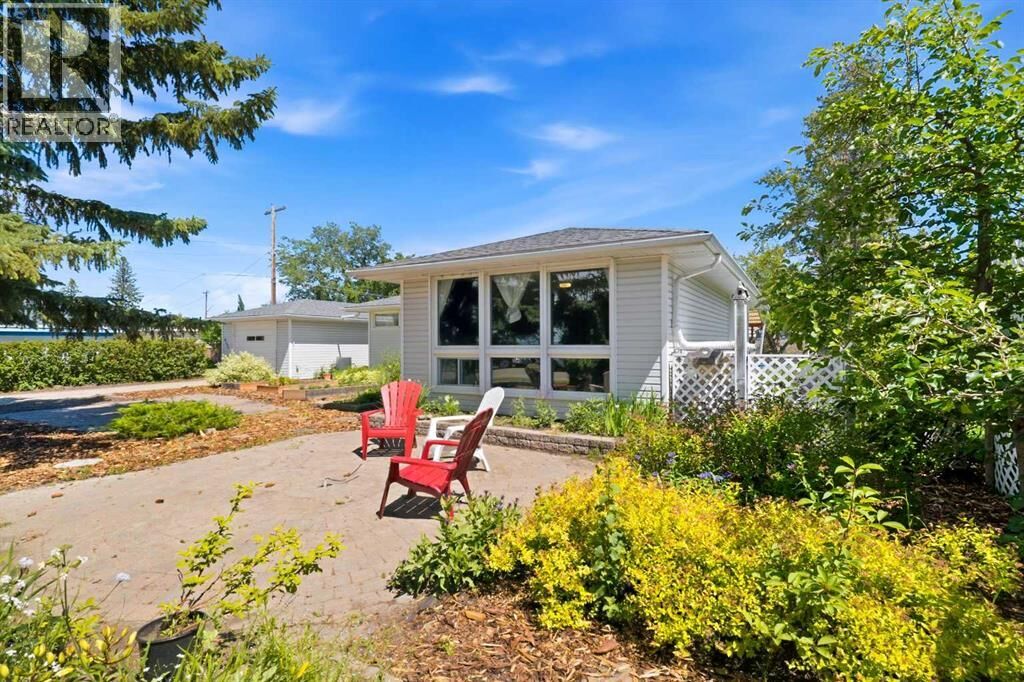 Property Photo: 4132 50 Avenue AB T4G 1J3